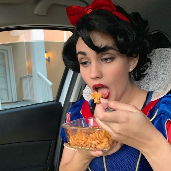 Meet your Posher, Maegan - Picture 2 of 6